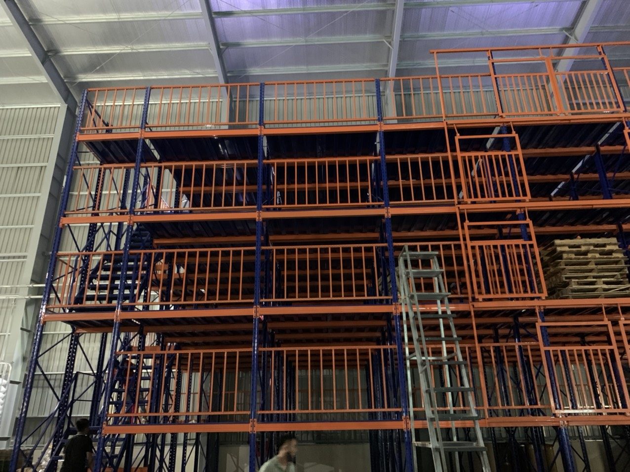 Dự án kệ sàn tầng lửng kho MC Long Quyền