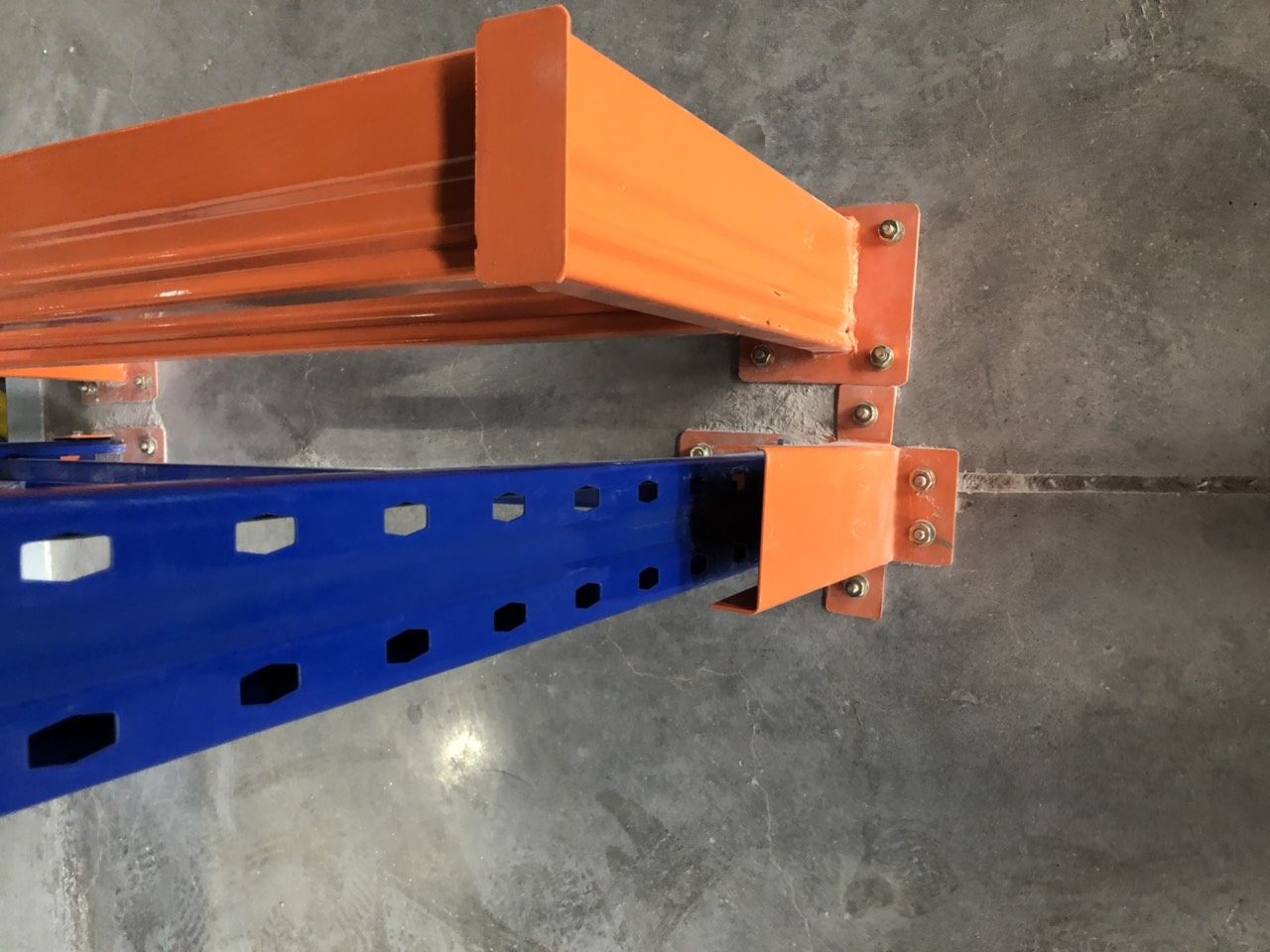Chi tiết beam và khung kệ pallet kho lạnh Long Quyền