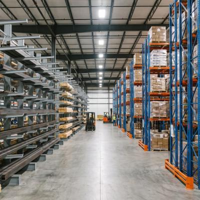 So Sánh Các Loại Kệ Tay Đỡ Cantilever: Chọn Đúng Cho Nhà Xưởng